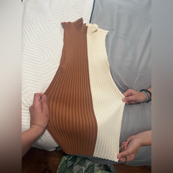 BKE Ribbed Tank Top in deep and Cream - size SMALL - Picture 5 of 8